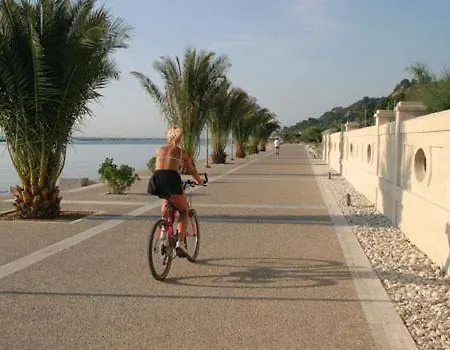 Lejlighed In Cupra Marittima